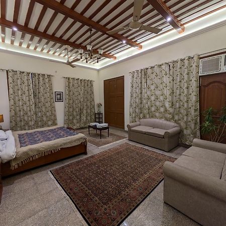 Mulberry Garden Hotell Varanasi Exteriör bild