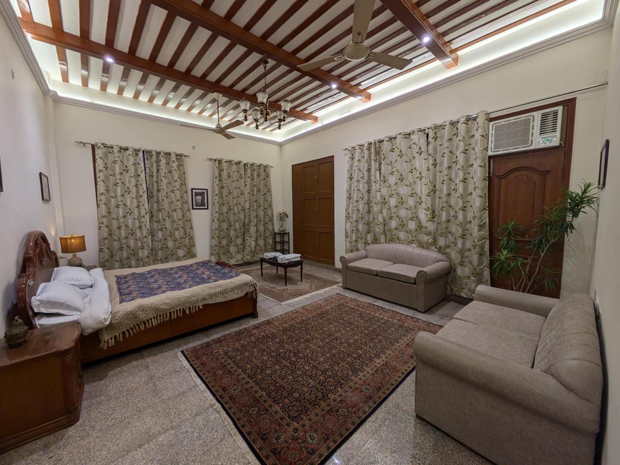 Mulberry Garden Hotell Varanasi Exteriör bild