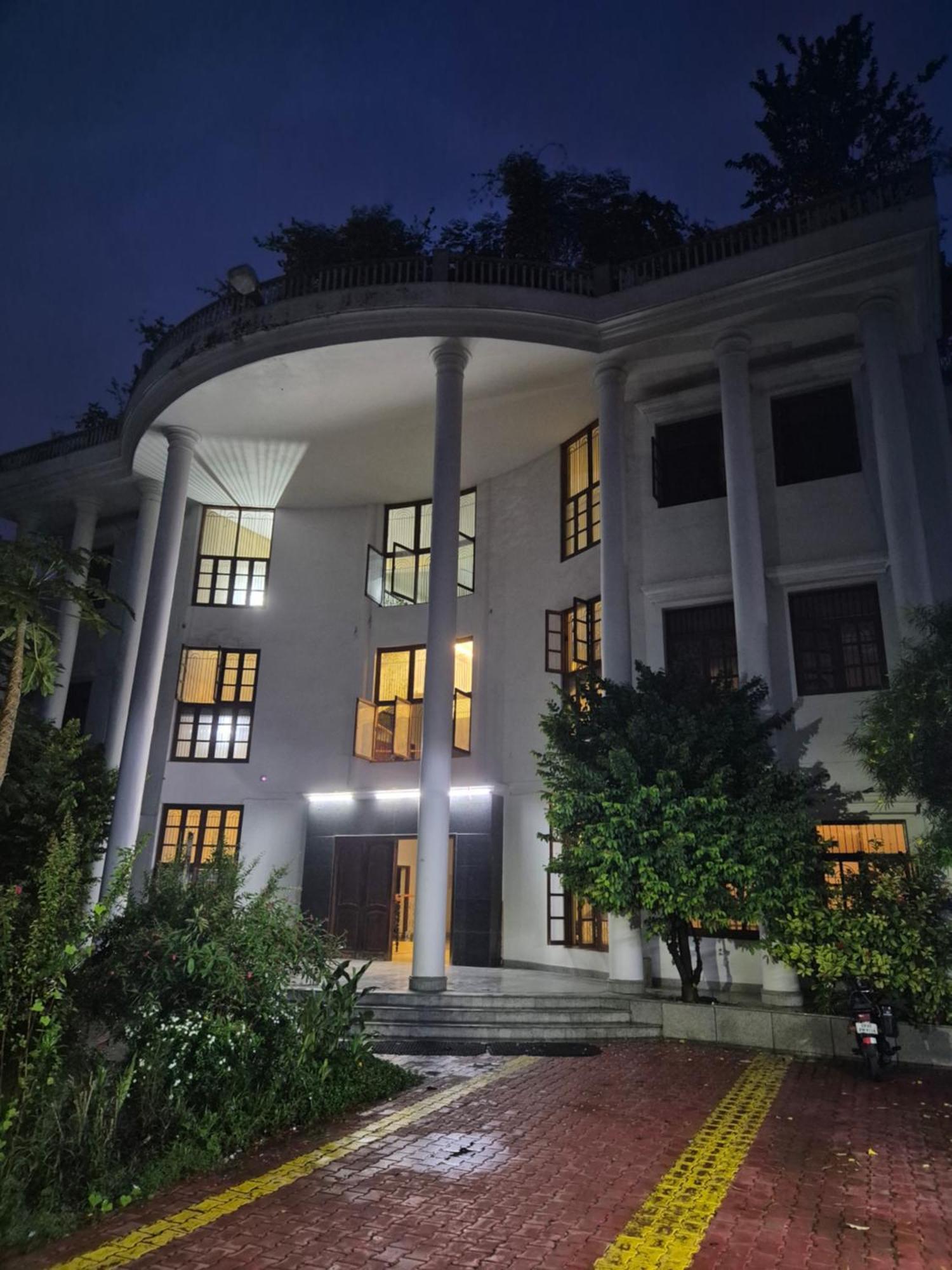Mulberry Garden Hotell Varanasi Exteriör bild